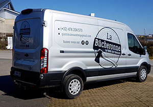 Lettrage de la camionnette du mensuisier 'La Bucherônne'
